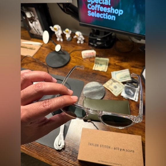 NWT Taylor Stitch The Legend
in Crystal - Picture 13 of 15